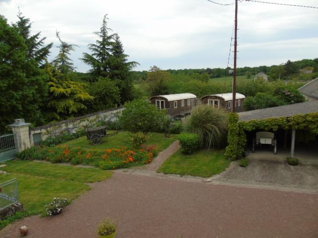 Les Roulottes De Cuzay Villa Roiffe Exterior photo